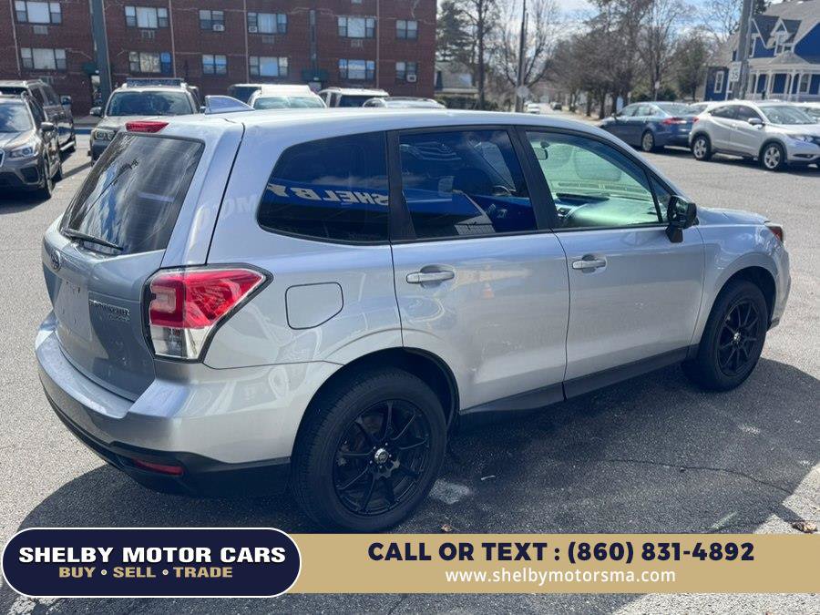 Used 2017 Subaru Forester 2.5i AWD/4WD image 5