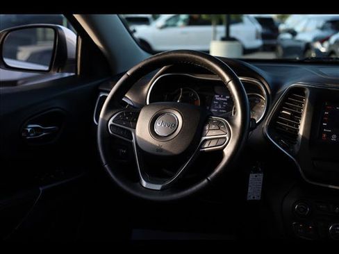 Used 2018 Jeep Compass Latitude w/ Popular Equipment Group image 9