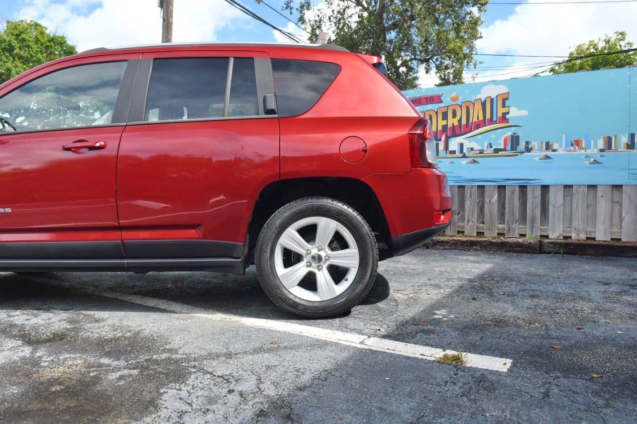 Used 2014 Jeep Compass Sport w/ Power Value Group AWD/4WD image 9