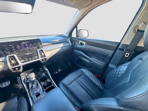 Used 2022 Kia Sorento SX image 24