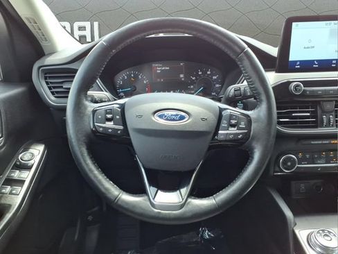 Used 2021 Ford Escape SE w/ Cold Weather Package AWD/4WD image 19