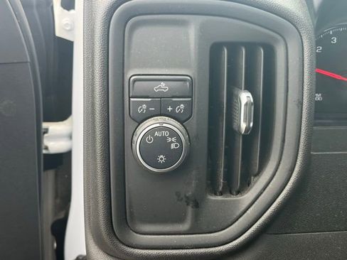 Used 2021 Chevrolet Silverado 1500 Custom image 6