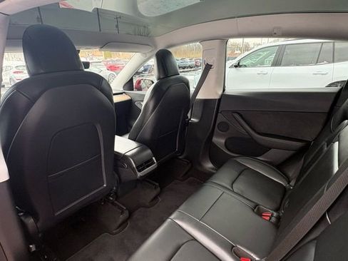 Used 2022 Tesla Model Y Performance image 22