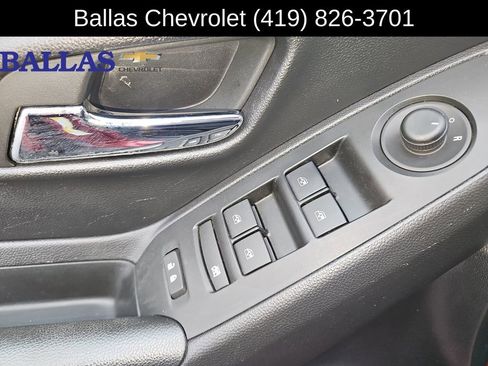 Certified 2022 Chevrolet Trax LT w/ LT Convenience Package image 24