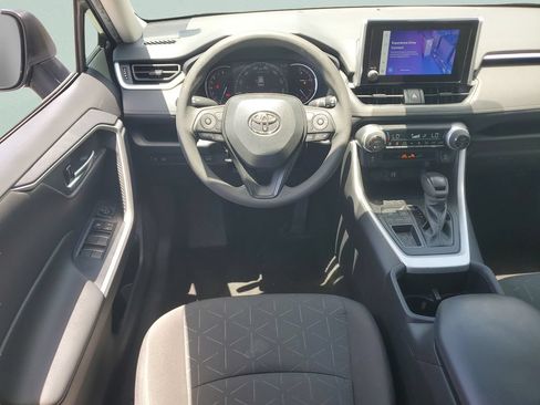 Used 2023 Toyota RAV4 XLE w/ Convenience Package FWD image 12