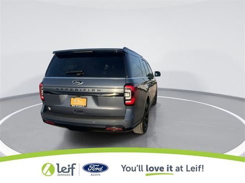 Used 2023 Ford Expedition Limited image 9