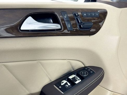Used 2015 Mercedes-Benz GL 450 GL 450 image 23