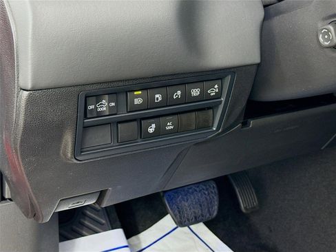 New 2025 Toyota Tundra Platinum image 13