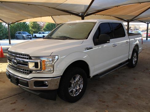Used 2018 Ford F150 XLT w/ Equipment Group 302A Luxury image 3