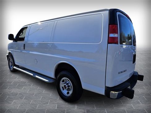 Used 2024 GMC Savana 2500 w/ Driver Convenience Package image 5