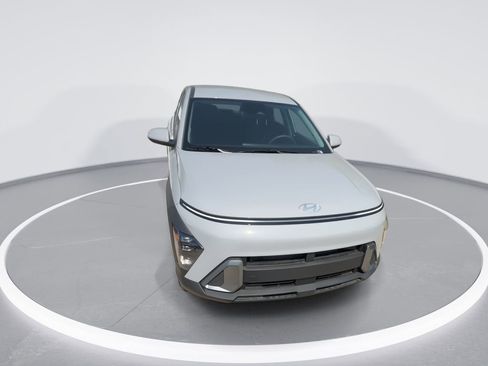 New 2026 Hyundai Kona SE AWD/4WD image 3