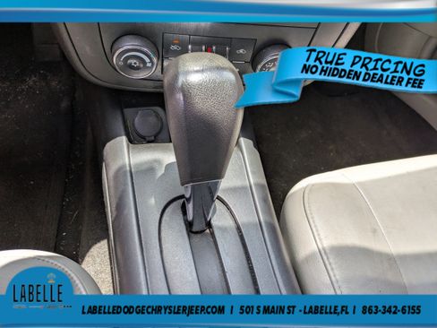 Used 2007 Chevrolet Monte Carlo LT FWD image 25