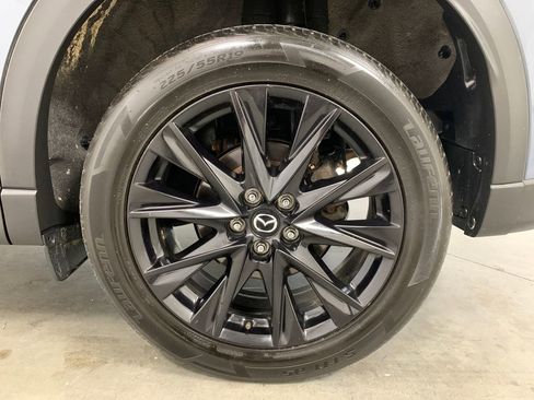 Used 2021 MAZDA CX-5 Carbon Edition image 4