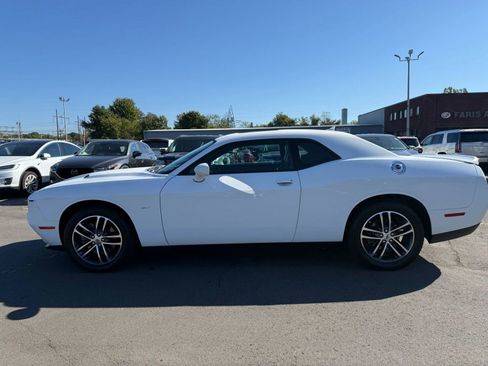 Used 2018 Dodge Challenger GT w/ GT Interior Package image 9
