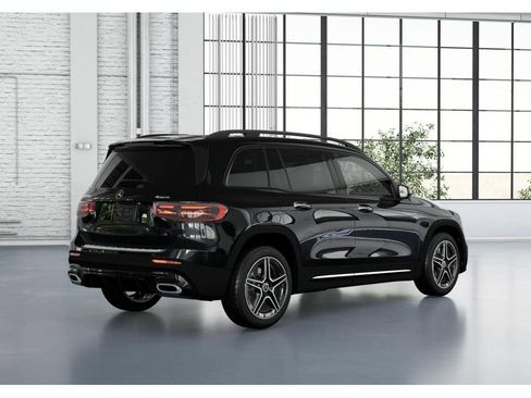New 2026 Mercedes-Benz GLB 250 4MATIC image 21