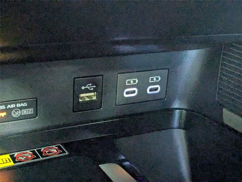 Certified 2025 Toyota Camry SE FWD image 22