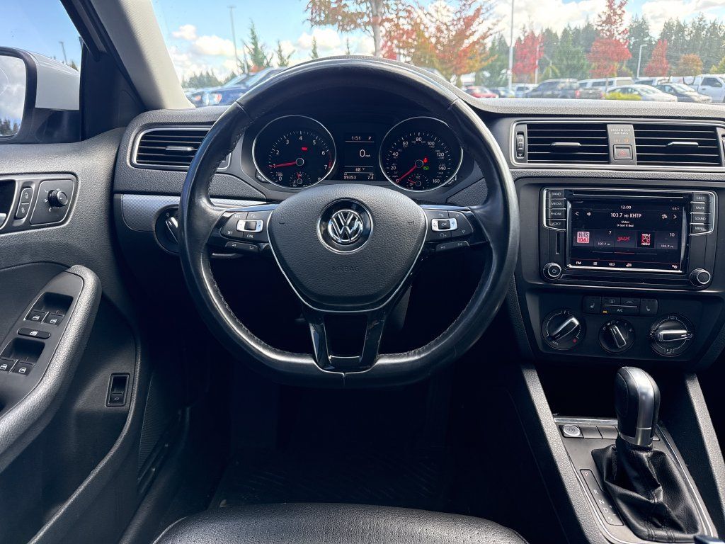 Used 2017 Volkswagen Jetta SE FWD image 7