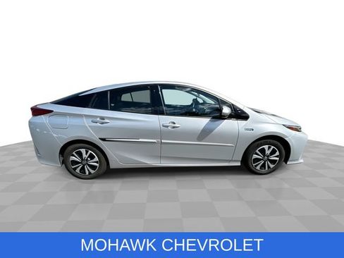 Used 2017 Toyota Prius Prime Premium w/ Protection Package FWD image 9