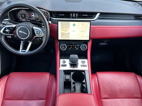 Certified 2024 Jaguar F-PACE R-Dynamic S image 12