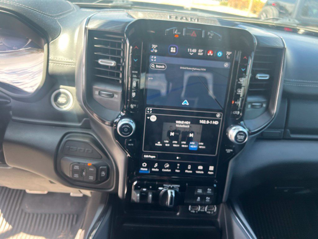 Used 2023 RAM 1500 Laramie AWD/4WD image 32