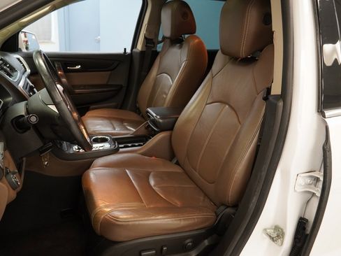 Used 2017 GMC Acadia Limited SLT image 4