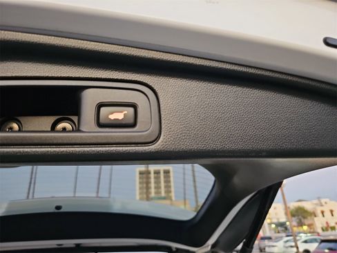 Used 2022 Honda Pilot Black Edition image 15