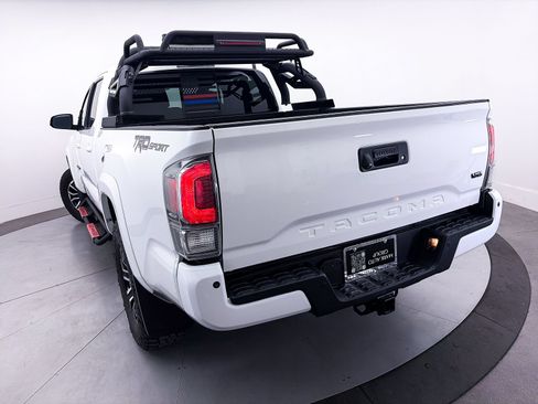 Used 2021 Toyota Tacoma TRD Sport w/ Technology Package RWD image 7