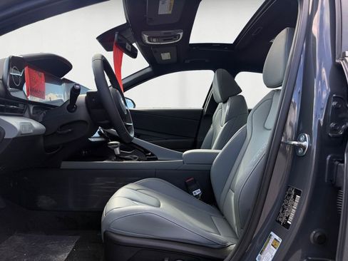 New 2025 Hyundai Elantra Limited w/ Cargo Package image 10