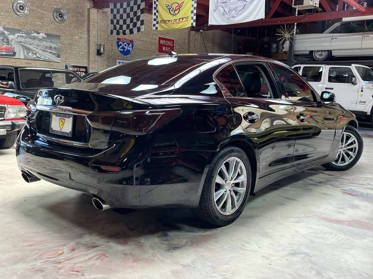 Used 2017 INFINITI Q50 2.0t w/ Moonroof Package AWD/4WD image 2