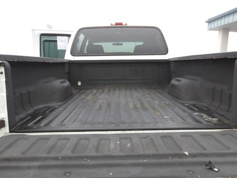 Used 2005 Ford F250 XLT image 11