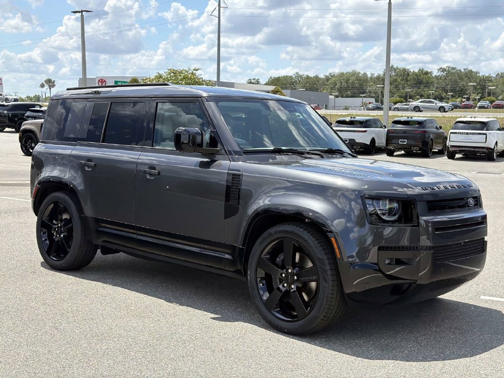 New 2026 Land Rover Defender 110 X-Dynamic SE AWD/4WD image 7