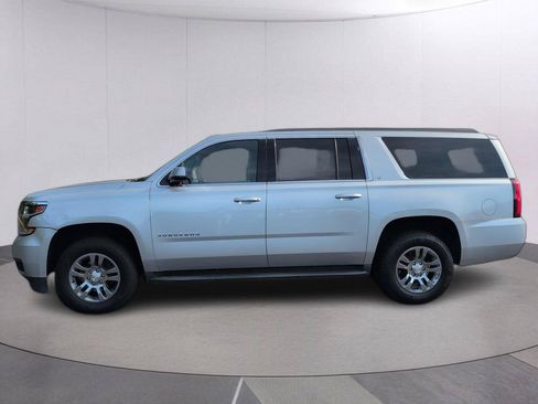 Used 2017 Chevrolet Suburban LT AWD/4WD image 2