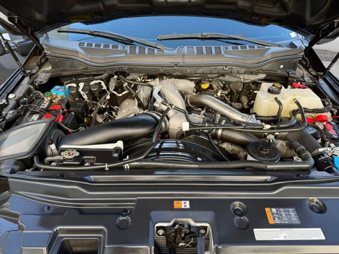 Used 2022 Ford F450 Platinum w/ FX4 Off-Road Package image 57