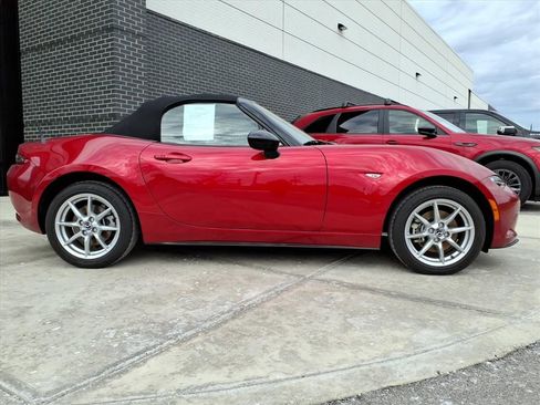 Used 2016 MAZDA MX-5 Miata Sport image 8