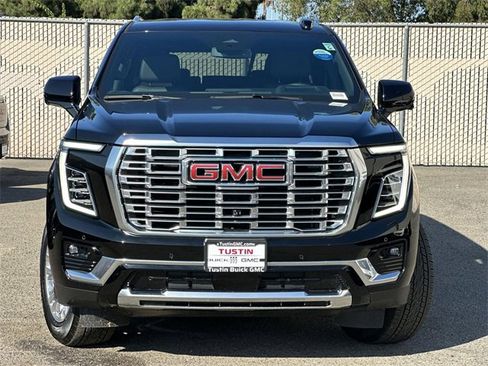 Used 2025 GMC Yukon XL Denali image 2