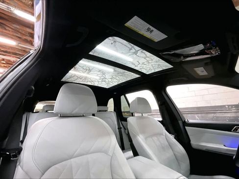 Used 2024 BMW X5 xDrive50e w/ Premium Package image 24