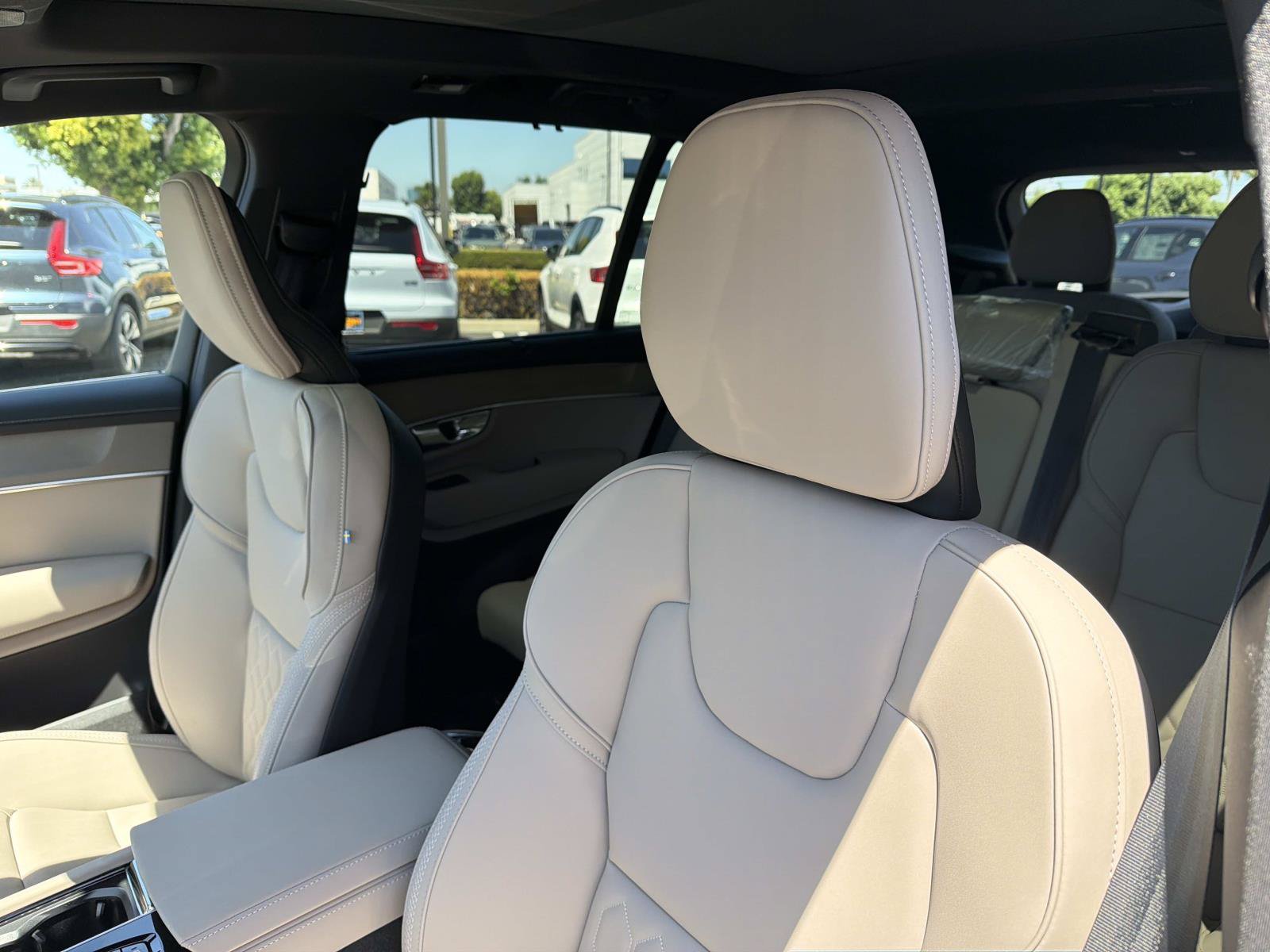 New 2027 Volvo XC90 B5 Plus AWD/4WD image 15