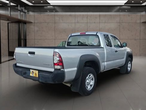 Used 2010 Toyota Tacoma PreRunner image 9