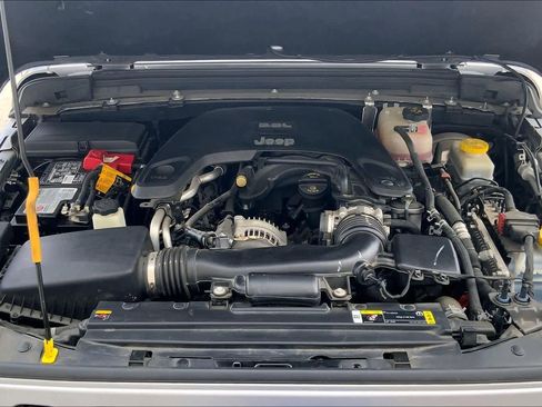 Used 2021 Jeep Wrangler Unlimited Sport image 10