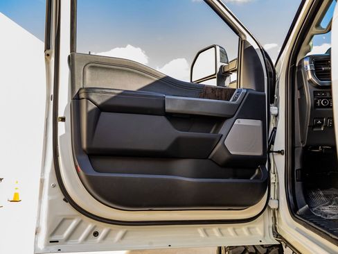 Used 2023 Ford F250 Lariat w/ Lariat Ultimate Package image 36