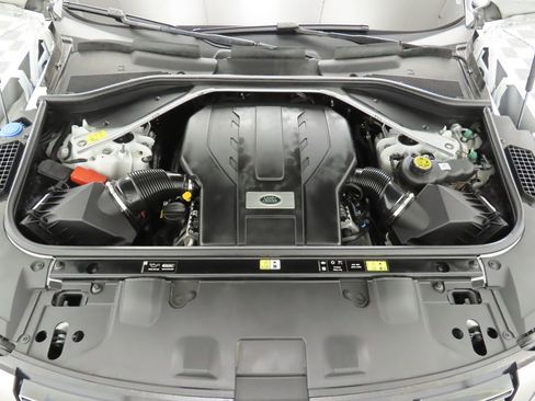 Certified 2023 Land Rover Range Rover SE image 29