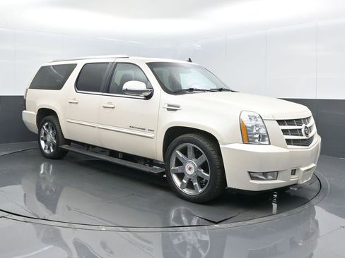 Used 2014 Cadillac Escalade ESV Premium image 1