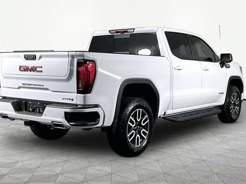 Used 2025 GMC Sierra 1500 AT4 w/ AT4 Premium Package AWD/4WD image 5
