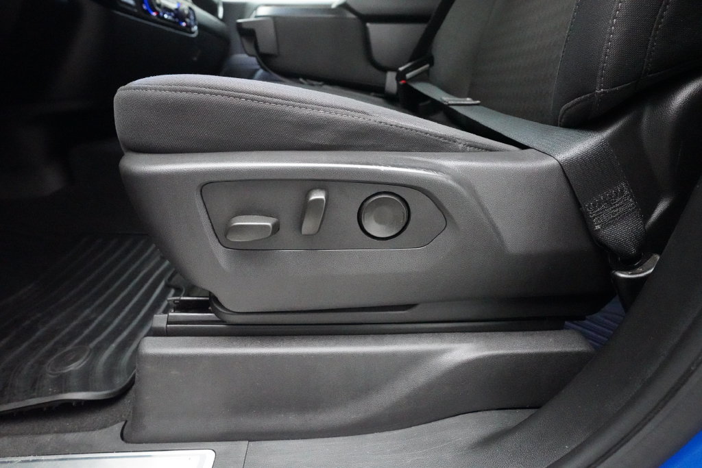 Used 2025 Chevrolet Silverado 1500 LT AWD/4WD image 27
