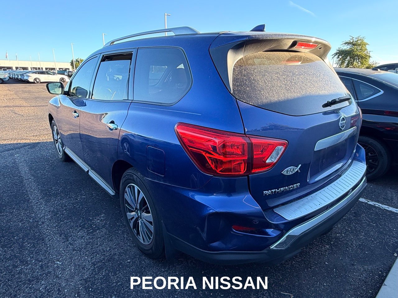 Used 2020 Nissan Pathfinder SV FWD image 7