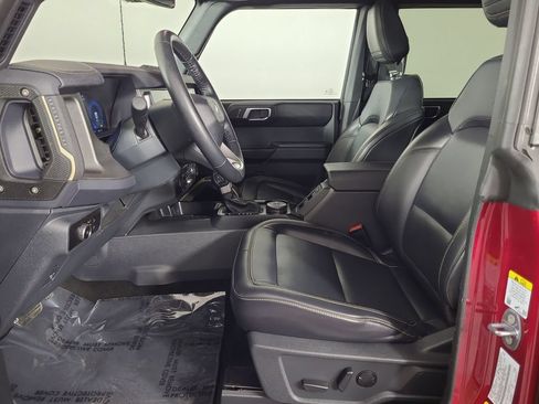 Used 2025 Ford Bronco Badlands AWD/4WD image 18