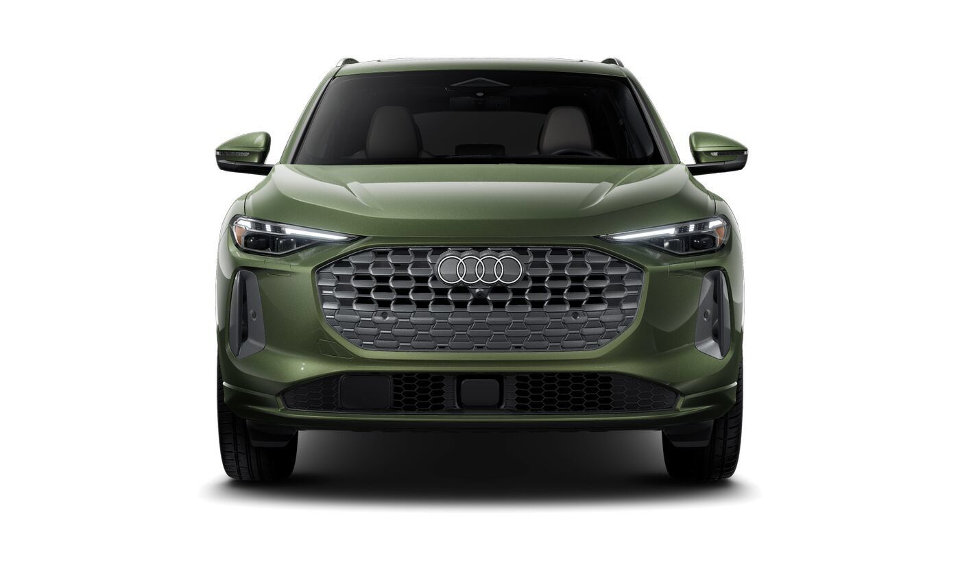 Certified 2025 Audi Q5 Premium AWD/4WD image 4