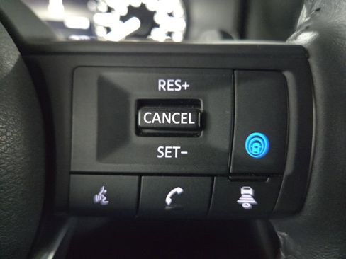 Used 2024 Nissan Rogue SV w/ SV Premium Package image 33