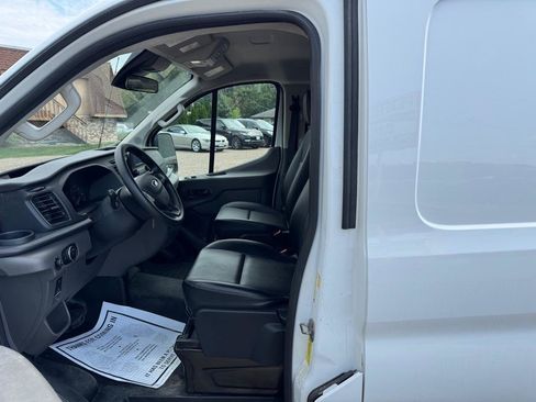 Used 2022 Ford Transit 250 Low Roof AWD image 12