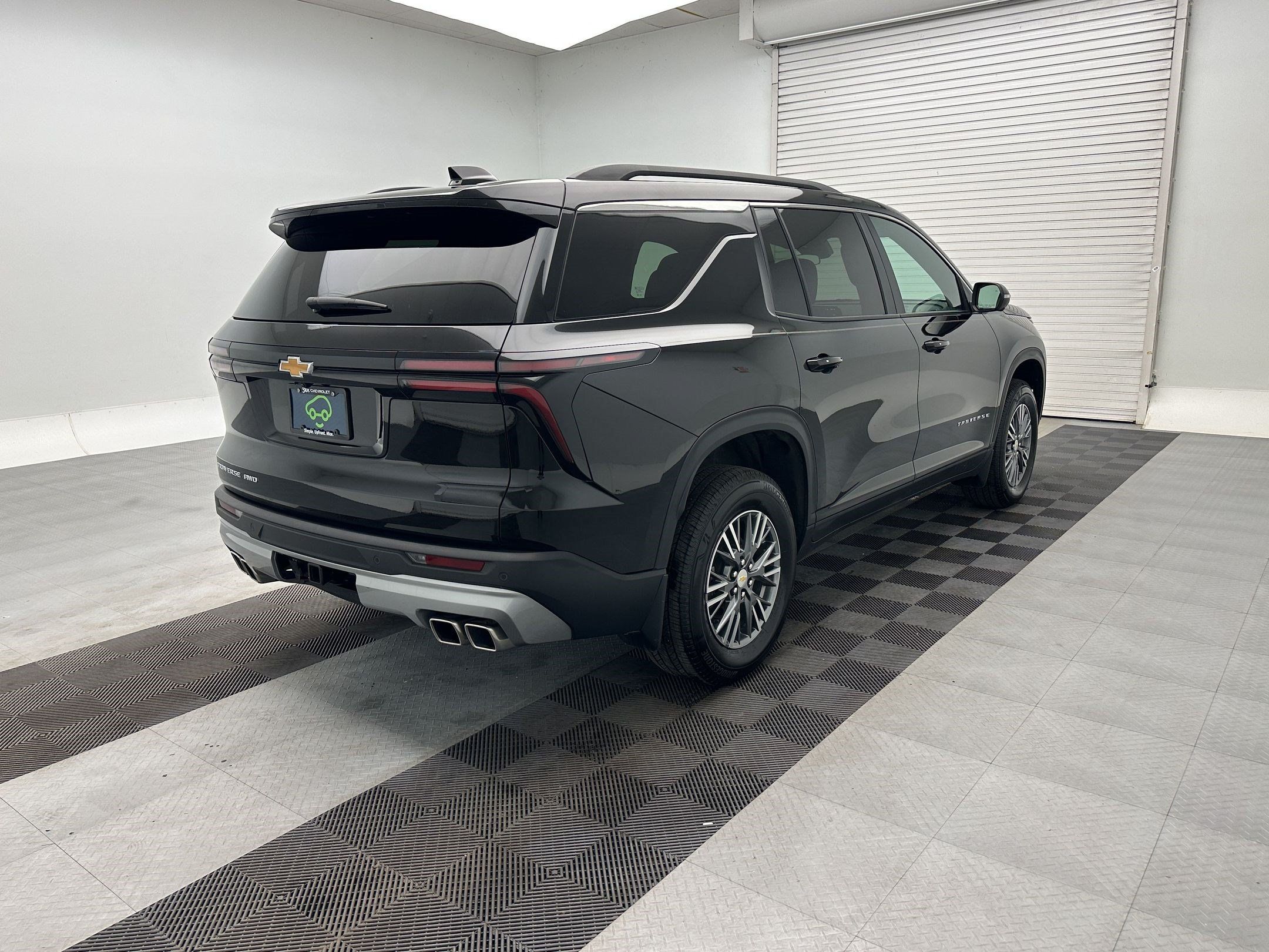 Certified 2025 Chevrolet Traverse LT w/ Driver Confidence Package AWD/4WD image 9